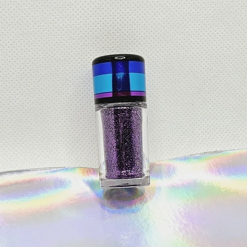 MAC Cosmetics Fuchsia Glitter LE - Picture 2 of 7